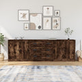 Das Sideboard nimmt mit 210 x 35.5 x 67.5 cm Gestalt an