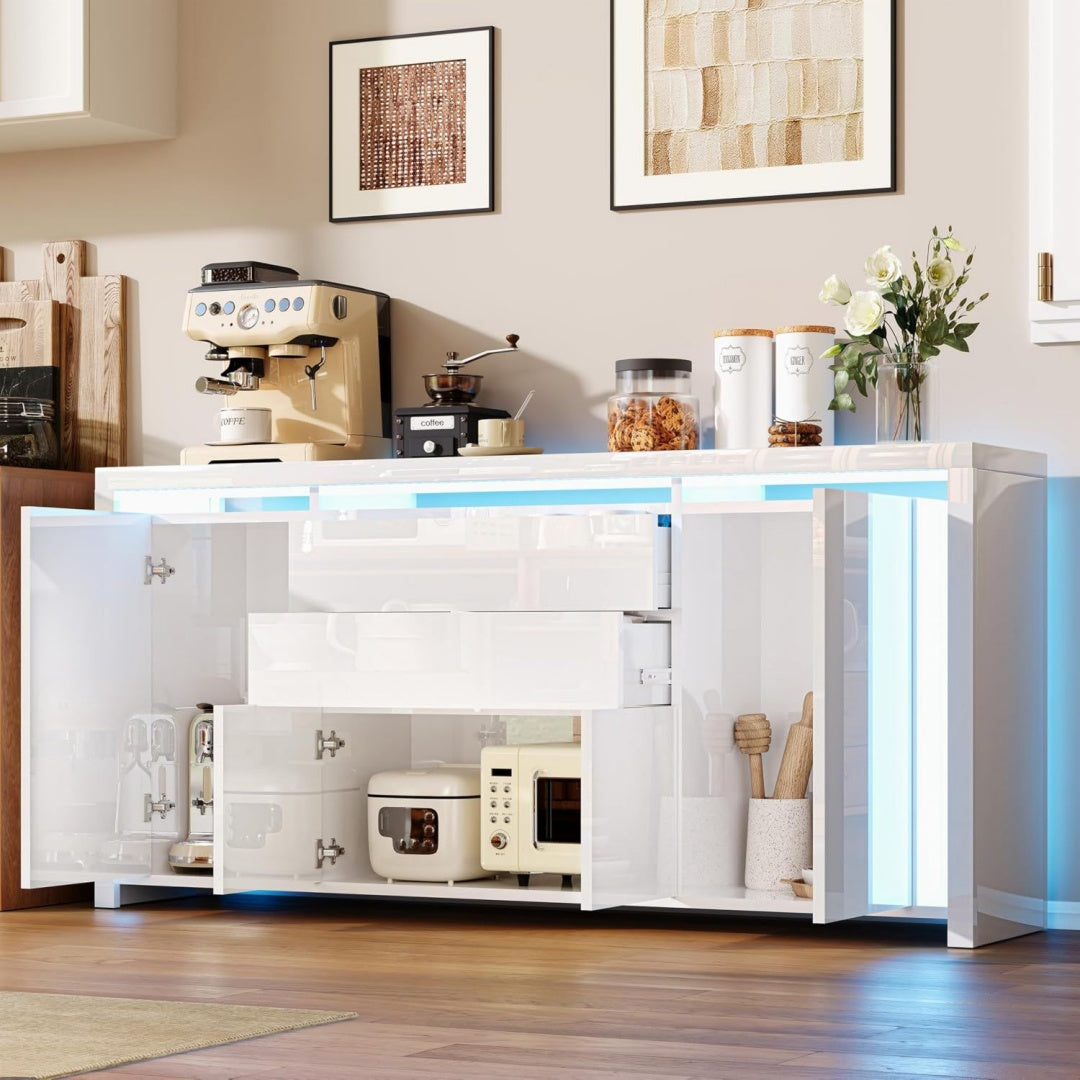 2 Schubladen und LED Beleuchtung an dem Sideboard