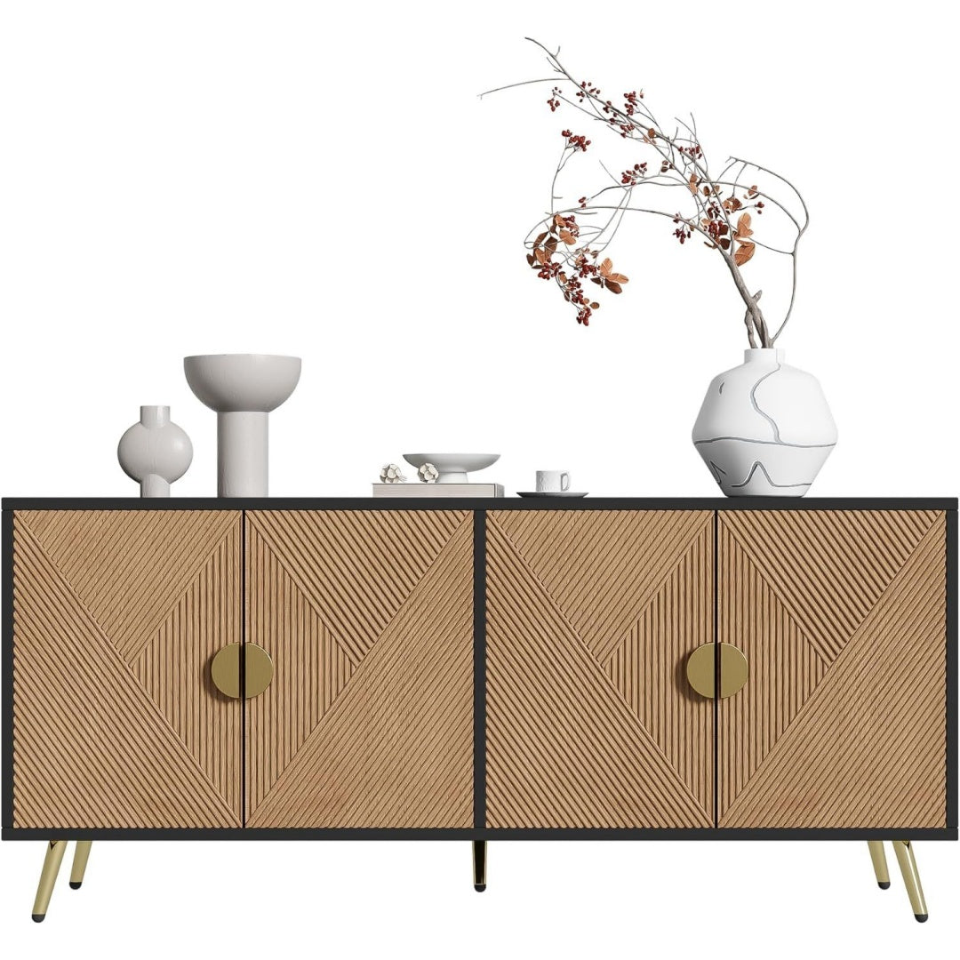 Sideboard mit strukturierten Fronten und sanft schliessenden Fronten