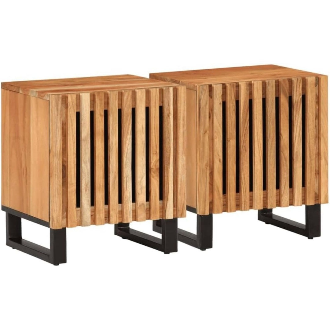 Der Nachttisch misst 40 x 34 x 46 cm in Naturbraun